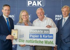 Marko Schuster (Mondi), Martina Hörmer (Ja! Natürlich.), Georg Dieter Fischer PROPAK), Andreas Blaschke MM Packaging) | (c) PROPAK