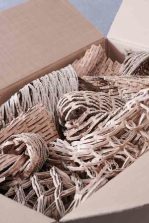 Nachhaltig wirtschaften und Umwelt schützen mit selbst hergestelltem Verpackungsmaterial (Fotos: HSM) Nachhaltig wirtschaften und Umwelt schützen mit selbst hergestelltem Verpackungsmaterial (Fotos: HSM)