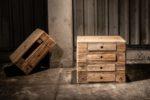 Aus der Idee heraus, den Wertstoff Holz aus den Paletten per Upcycling noch mehr Nutzen abzugewinnen, wurden Palettenmöbel ins Angebot aufgenommen. (Foto: Paletten Winter GmbH)