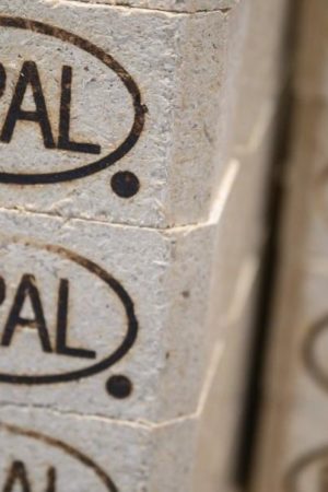 EPAL (European Pallet Association) ist der weltweit größte offene Paletten-Tauschpool (Foto: Paletten Winter GmbH) EPAL (European Pallet Association) ist der weltweit größte offene Paletten-Tauschpool (Foto: Paletten Winter GmbH)