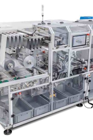 Die neue Einschlagmaschine HTB verpackt bis zu 250 Schokoladentafeln oder Schokoriegel pro Minute. (© SACMI Packaging & Chocolate) Die neue Einschlagmaschine HTB verpackt bis zu 250 Schokoladentafeln oder Schokoriegel pro Minute. (© SACMI Packaging & Chocolate)