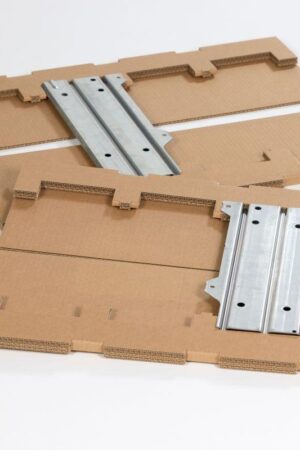Die Rondo-Verpackung für Verbindungsträger aus 100% Wellpappe bietet höchste Stabilität und ersetzt Kunststoff. (Foto © com_unit L. Schedl) Die Rondo-Verpackung für Verbindungsträger aus 100% Wellpappe bietet höchste Stabilität und ersetzt Kunststoff. (Foto © com_unit L. Schedl)