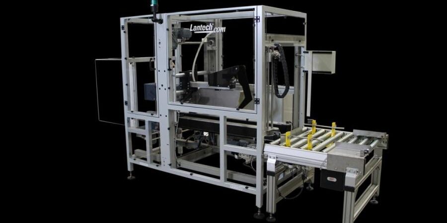 Der neue, automatisch anpassbare Produktionslinien-Kartonverschließer CS-Random mit optischer Formaterkennung. (Foto: Lantech)